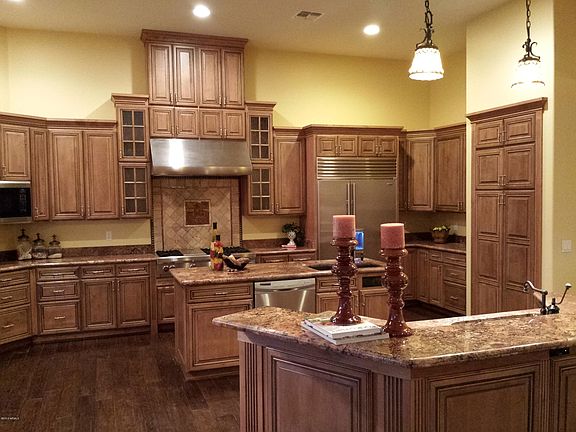 3rd image of 607 W LOS CARRALES Drive