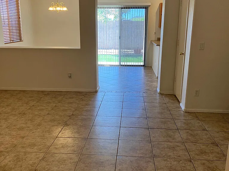 22214 N 29th Dr — Photo 9