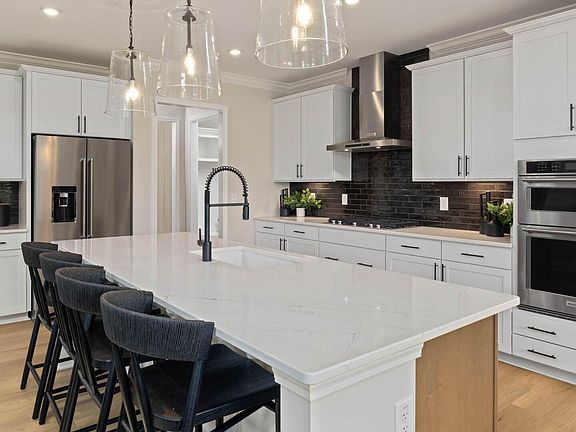 4th image of 130 Yearling Ln