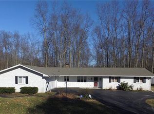 1880 Trout Island Rd, Hermitage, PA 16148