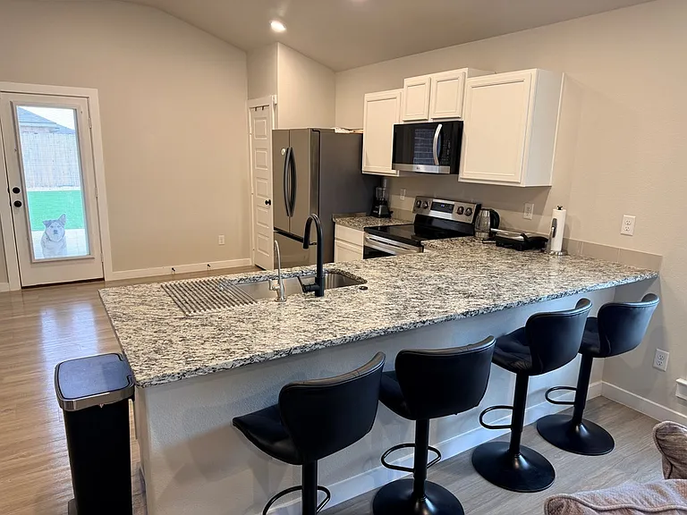 2808 Longfellow Rd — Photo 6
