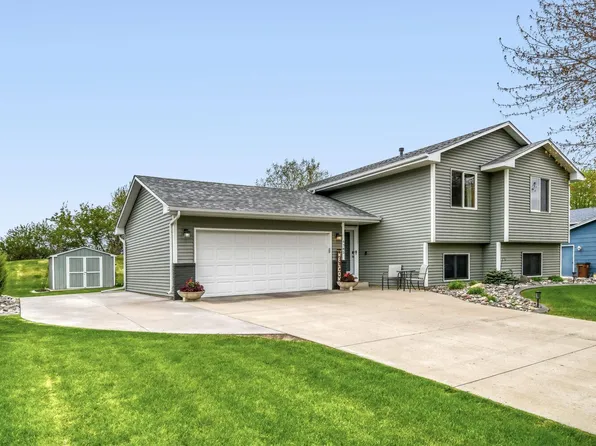 4385 Hamlet Ave N, Oakdale, MN 55128