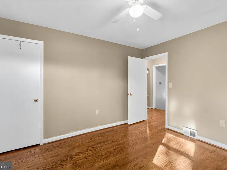 11837 Robinwood Dr — Photo 13