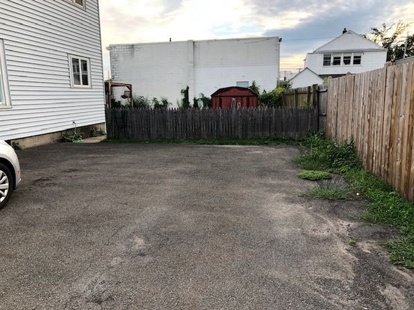 14 Orford St, Albany, NY 12205