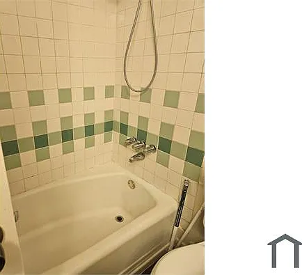 2300 Lewis Ave #5 — Photo 2