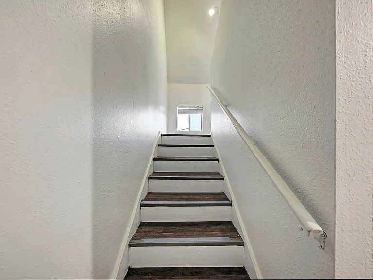 3102 Cedar St — Photo 27