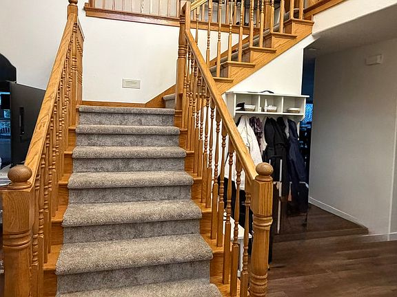 2nd image of 784 SE Muir Ln