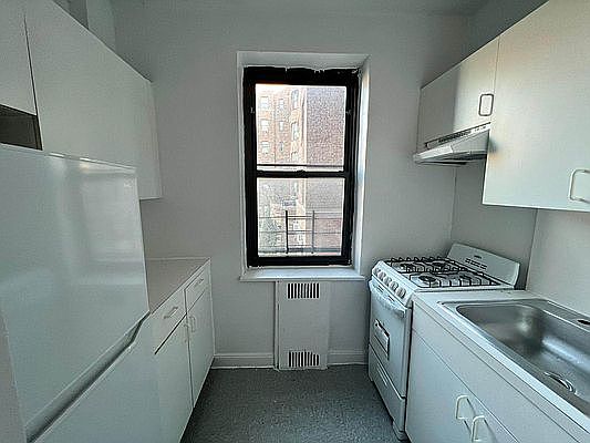 4th image of 98-76 Queens Blvd #2B