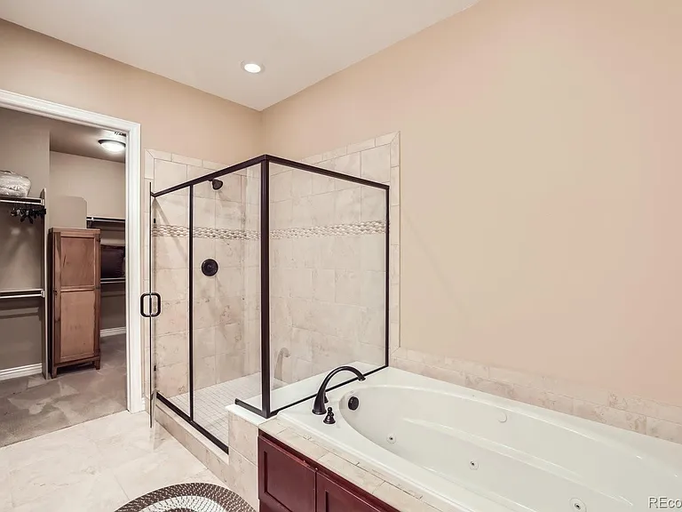 10104 Inverness Main St — Photo 22