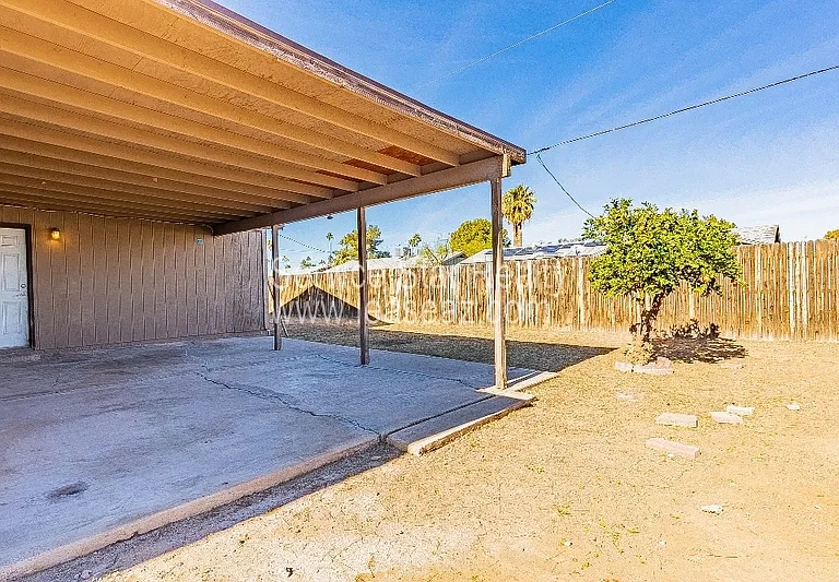 532 W Dublin St — Photo 37