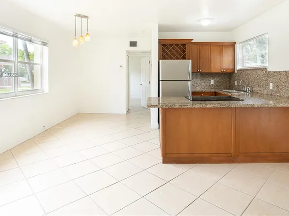 1605 N Treasure Dr #F1, North Bay Village, FL 33141