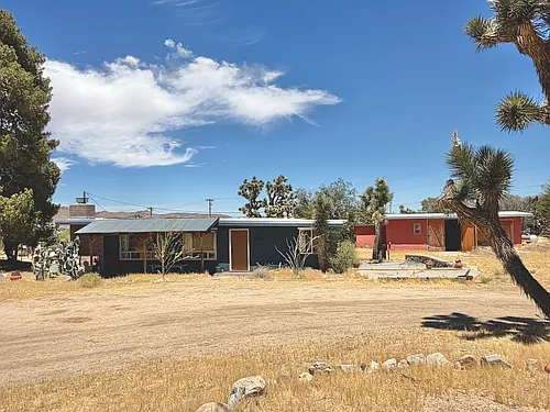 7986 Redden Ln Photo 1