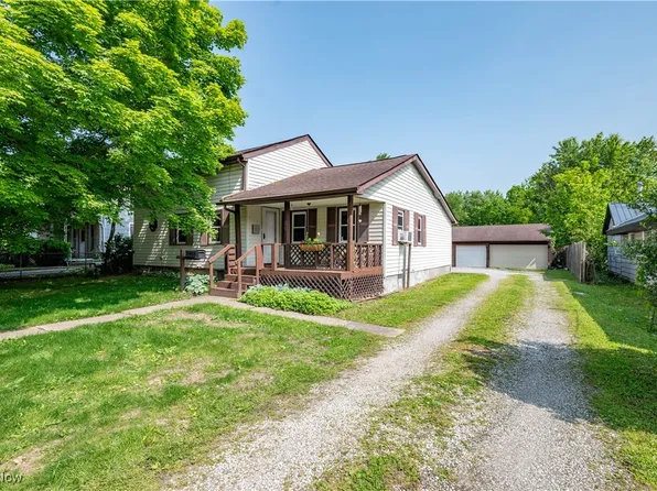 29 E Main St, Newton Falls, OH 44444