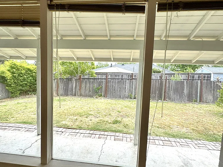 2441 Helena St — Photo 13