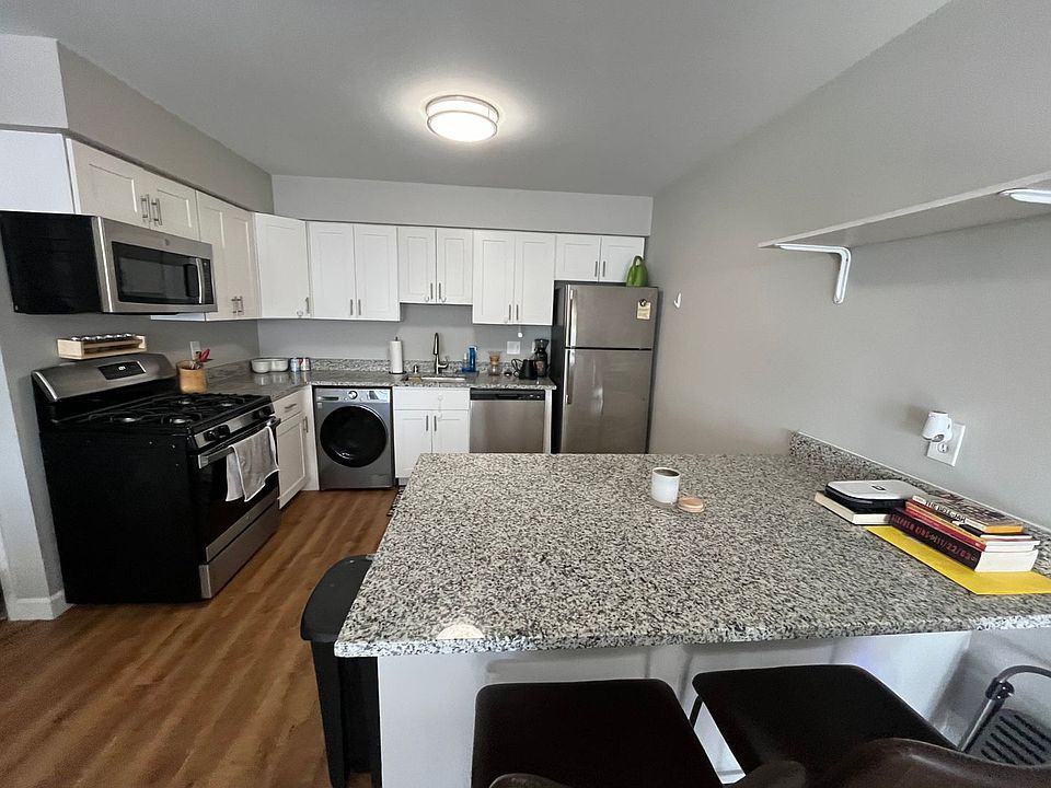 1st image of 2465 N Frederick Ave #304