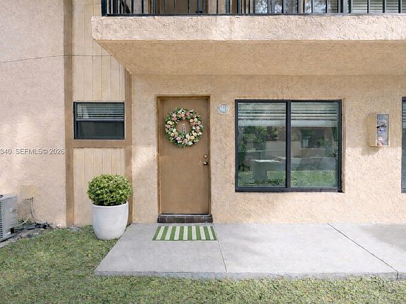 2nd image of 2530 W 67th Pl #1229