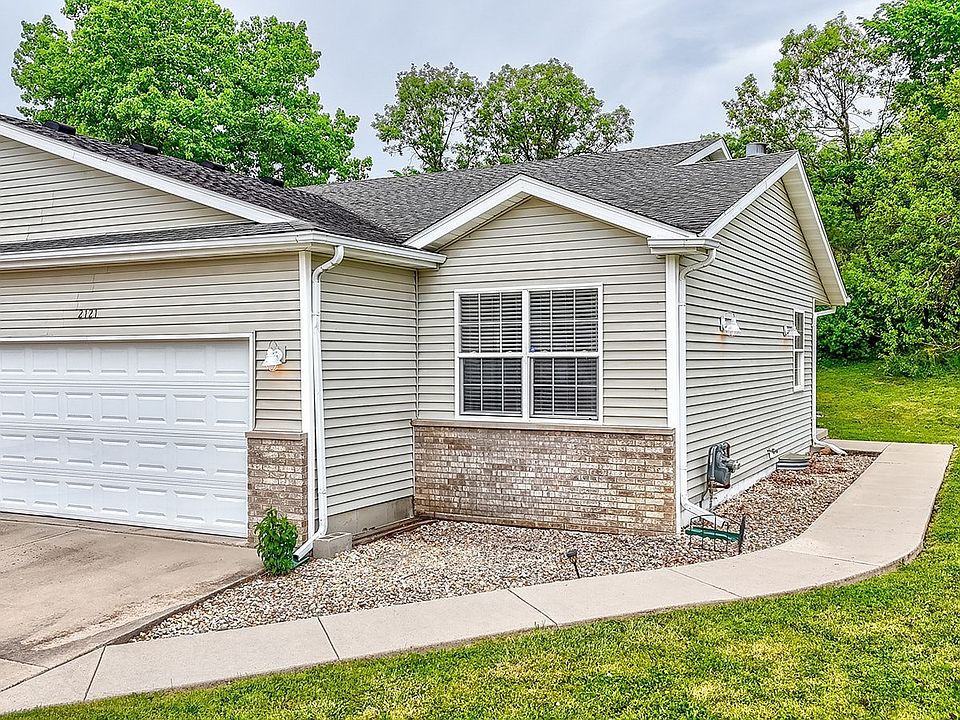 1st image of 2121 Mary Ln