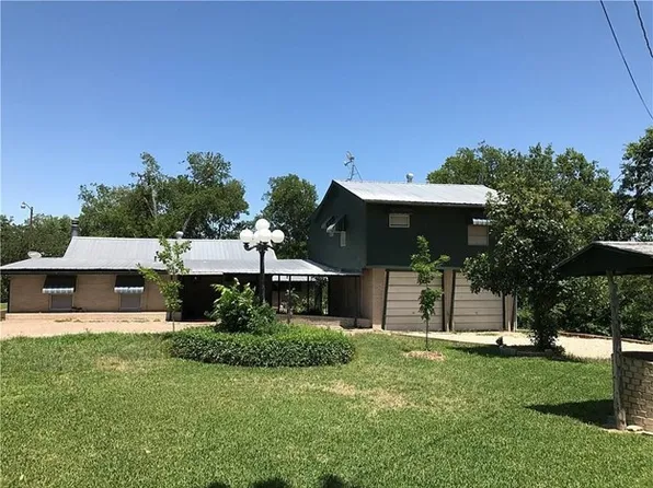 116 Canyon Ct, Whitney, TX 76692