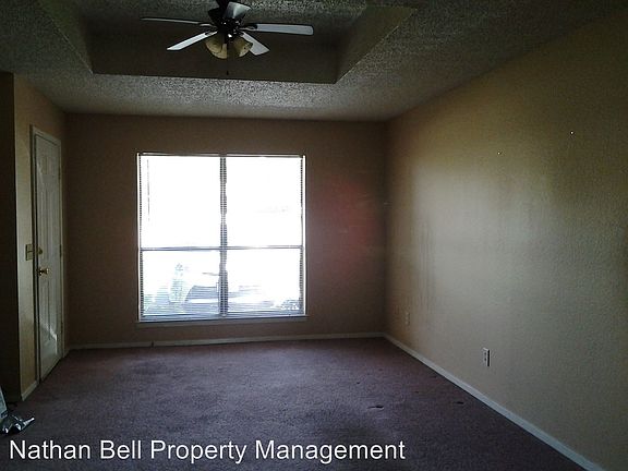 2nd image of 1447 26th St NE