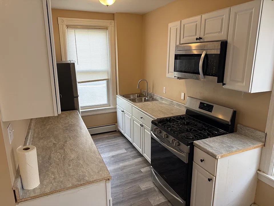 47 Barton St #2