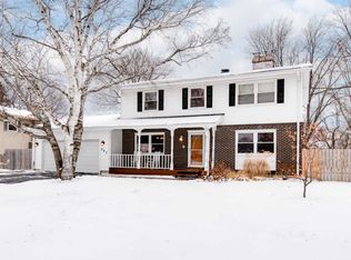 267 Arapahoe Trl, Carol Stream, IL 60188