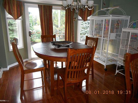 4th image of 34295 W Hill Dr