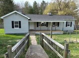 141 McCool Ln, Beckley, WV 25801