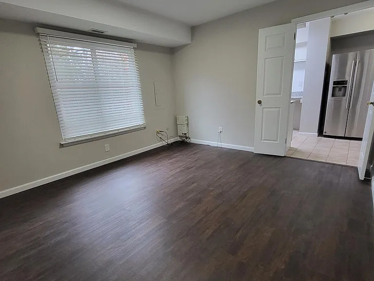 1006 Worthington Dr — Photo 5