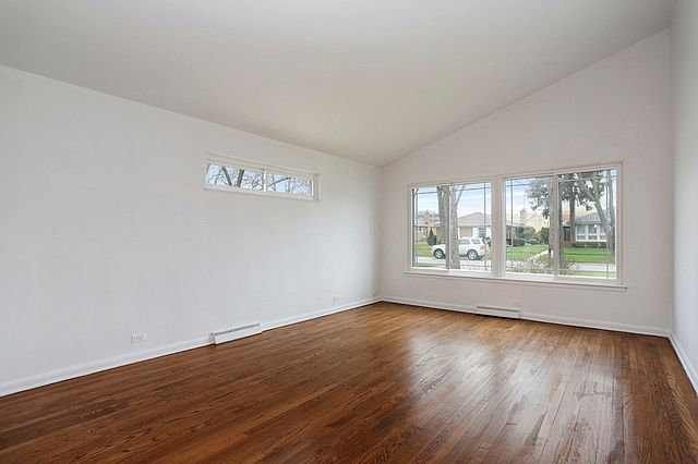 2nd image of 4441 Palma Pl