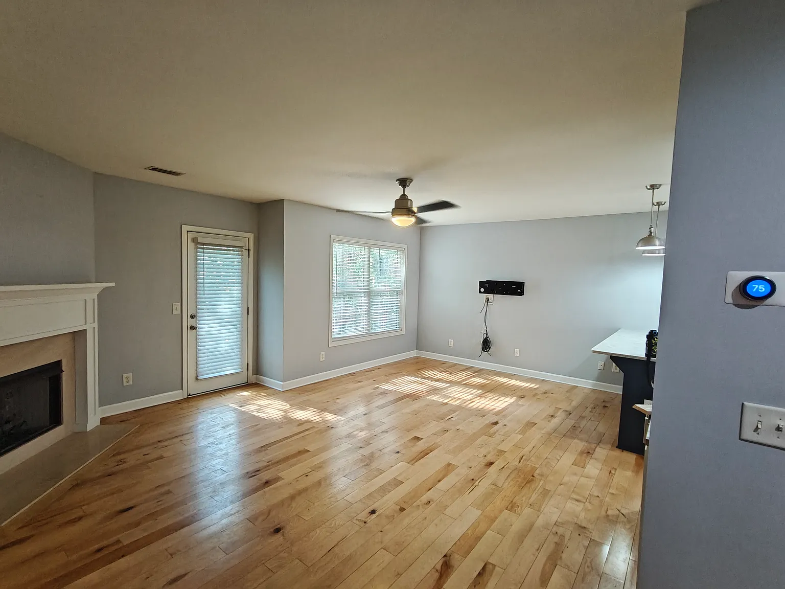 4 bed, 3.5 bath, 2130 sqft, $2,200 — Photo 4
