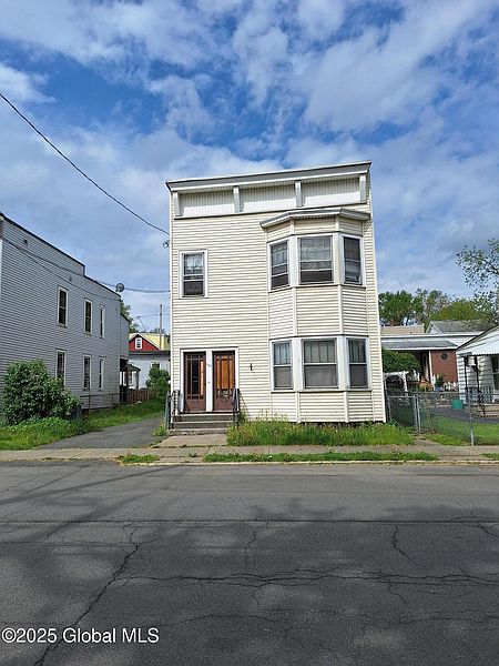 2nd image of 203 Congress Street