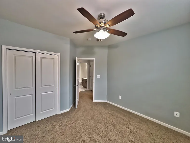 23542 Buckland Farm Ter — Photo 19