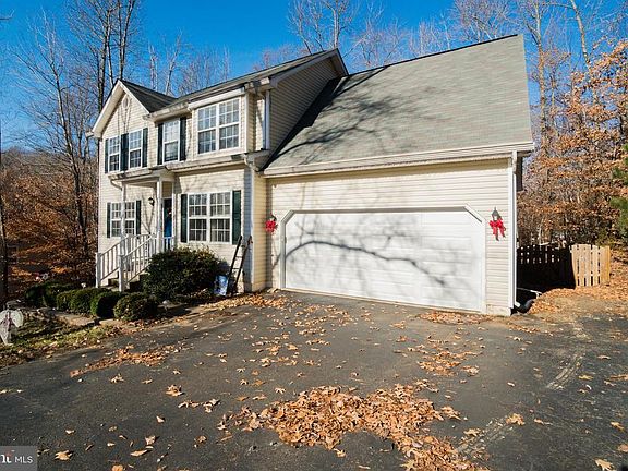 Extra Wide Driveway, Double Car Garage