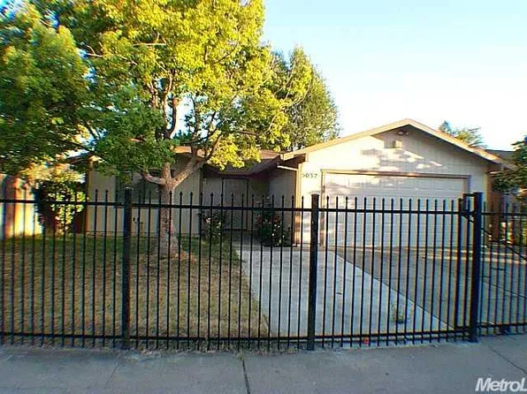 5032 Clover Glen Way, Sacramento, CA 95824