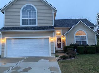 415 W Colleen Ct, Gardner, KS 66030