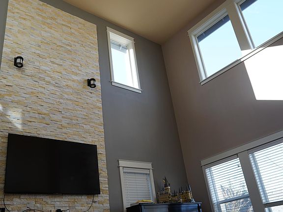 5th image of 2085 NE Natalie Way
