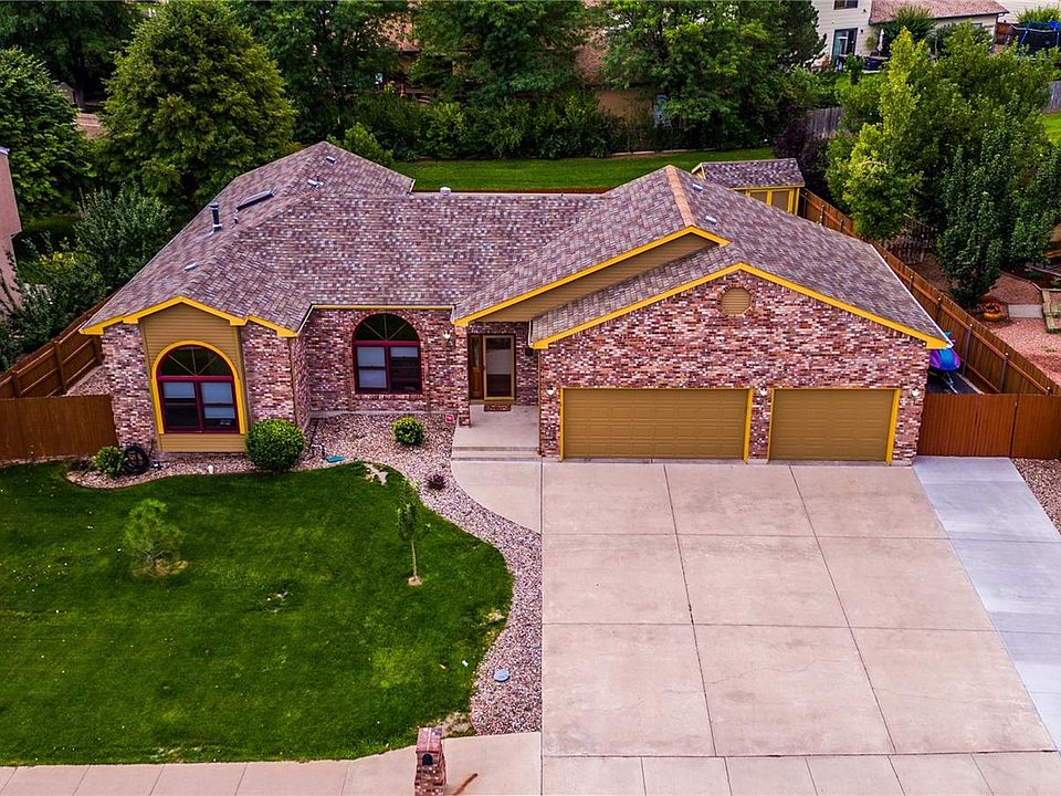 1st image of 40 Posada Dr
