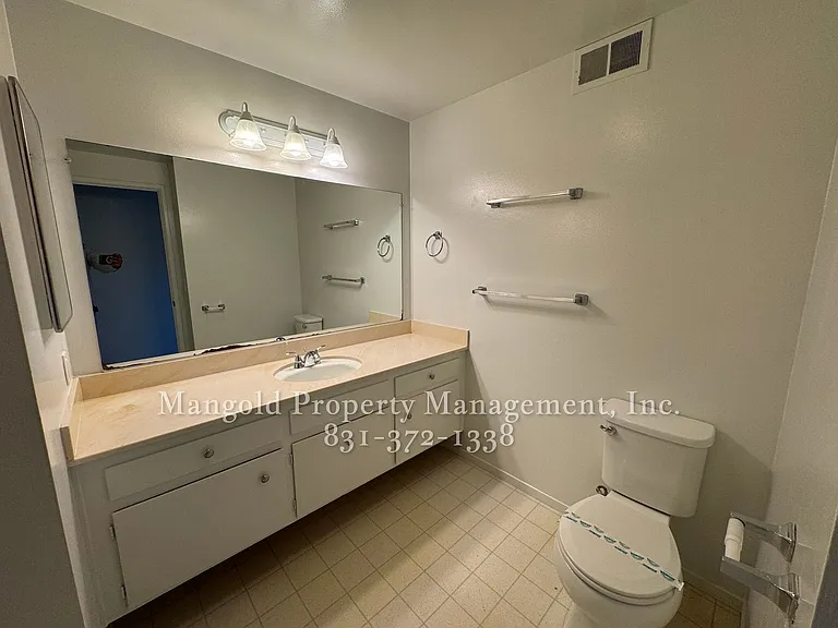 22490 Ferdinand Dr — Photo 9