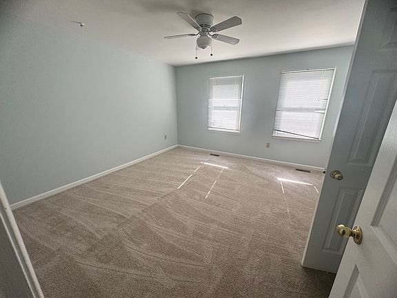 3rd image of 5729 Oakshore Ct