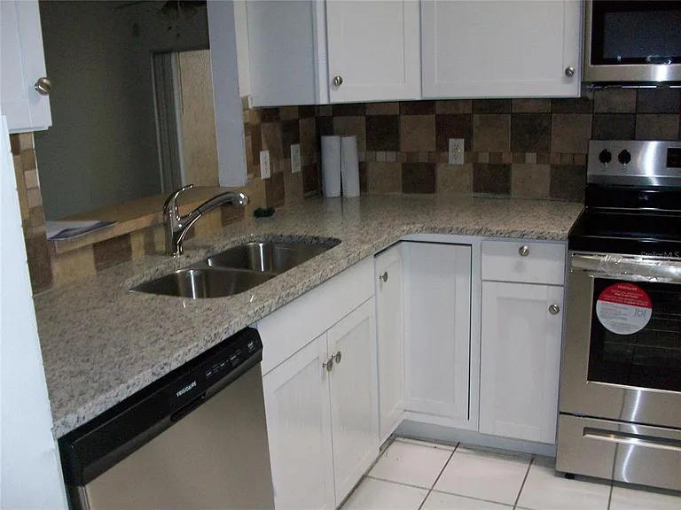 495 Las Cortes Ln #105 — Photo 11