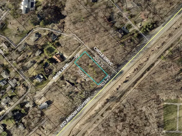 15344 Anita Ln, Lakeside, MI 49116