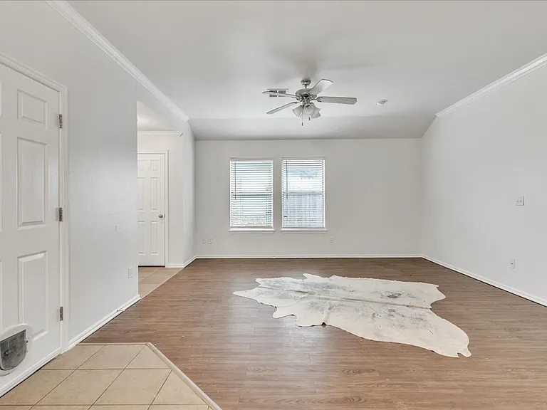 11119 SW 5th St — Photo 5