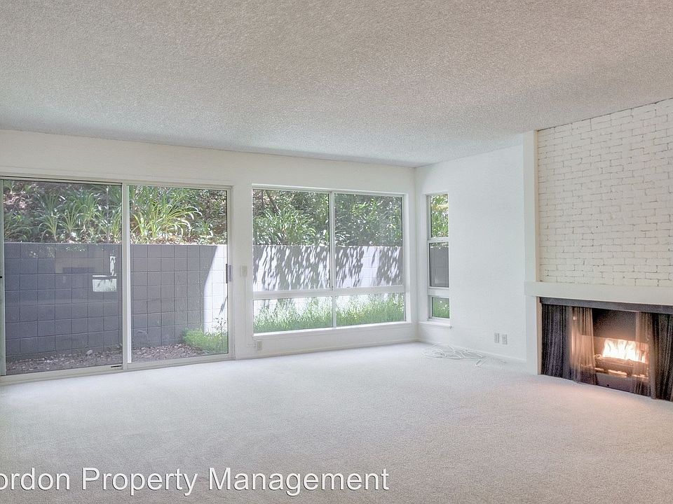 1st image of 950 Duncan St APT 105E