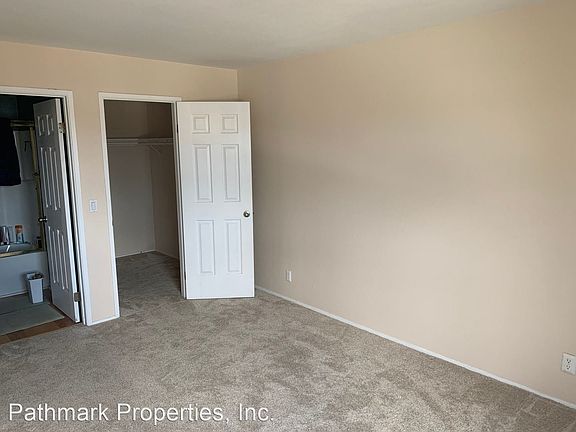 5th image of 3535 Monroe Ave Unit 31