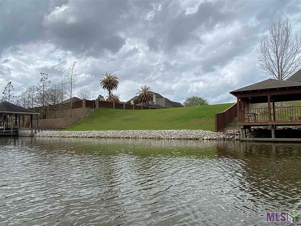 1st image of 147 Island Dr