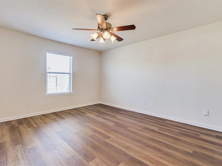 26918 Graybill Ct — Photo 12