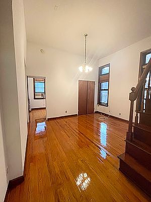 3rd image of 137 W 86th St APT 3B