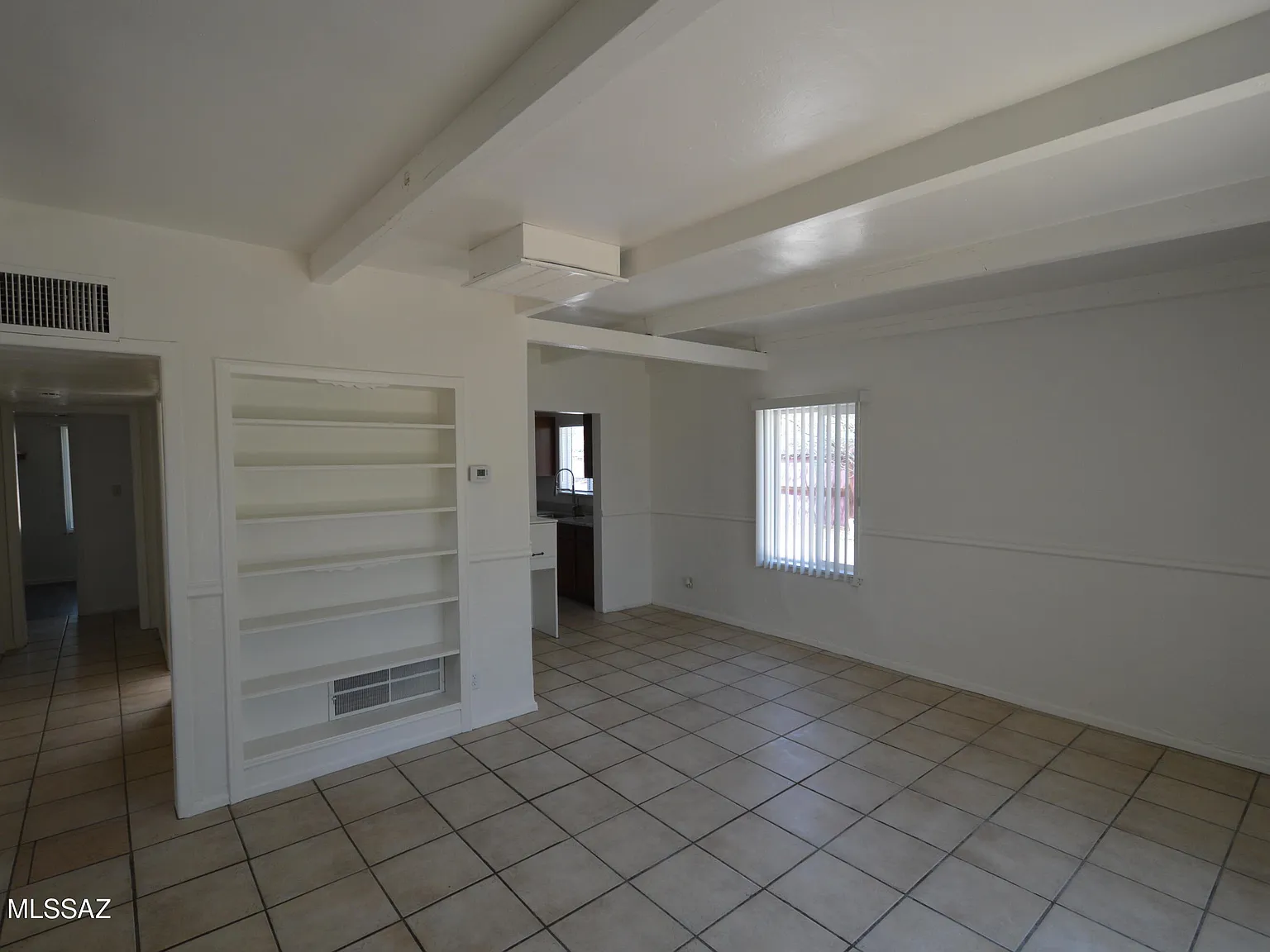3 bed, 1.0 bath, 1241 sqft, $1,595 — Photo 2