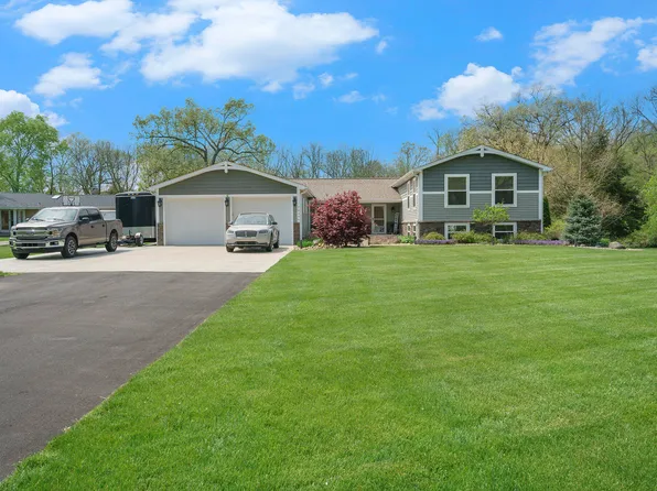 70348 Sunrise Dr, Edwardsburg, MI 49112