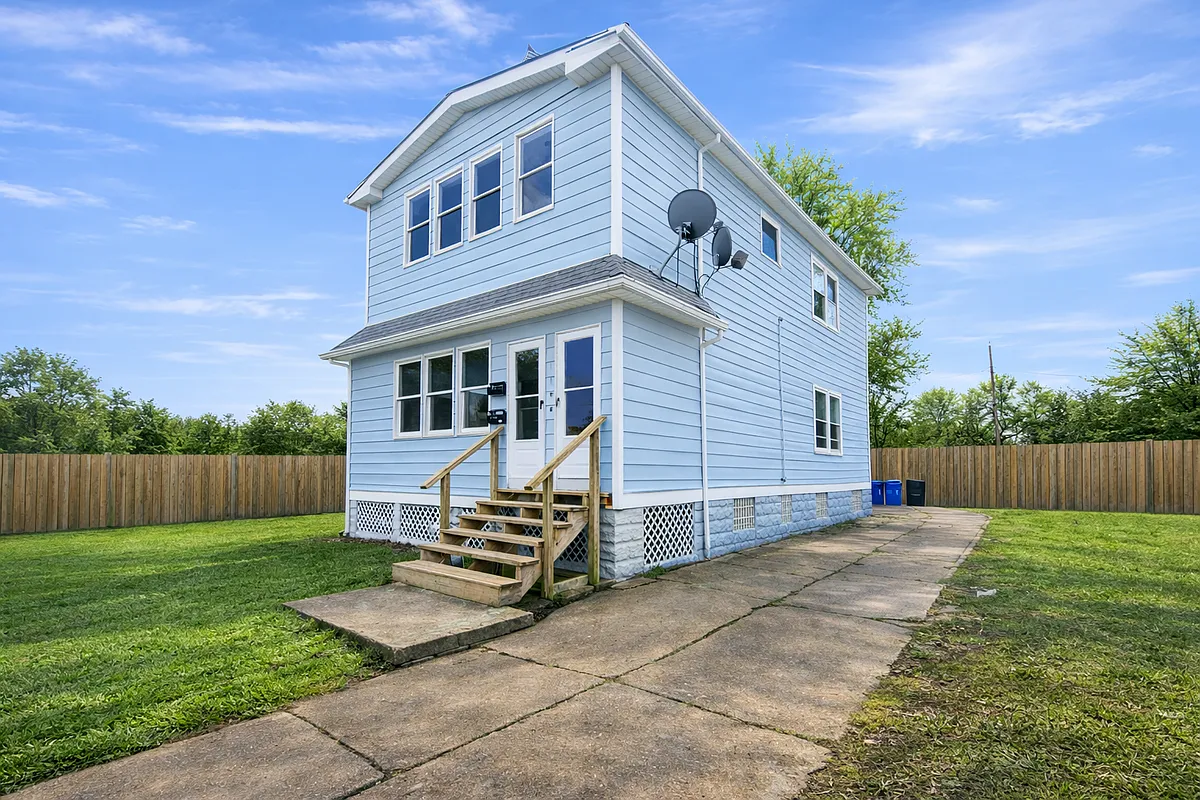 Building Photo - 7918 Force Ave #1